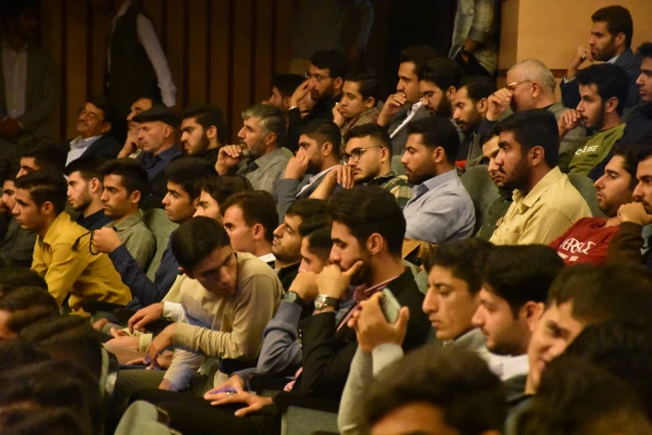 امروز دانشگاه ها به نام و یاد شهدا نیاز دارند 7