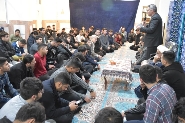 برگزاری جلسه شورای مدیریت 8