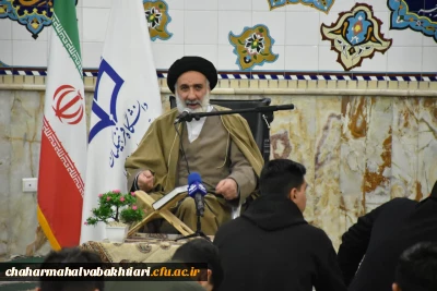 با حضور نماینده مقام معظم رهبری در استان:

اهدای کلام الله مجید از سوی دفتر رهبر به نو دانشجو معلمان