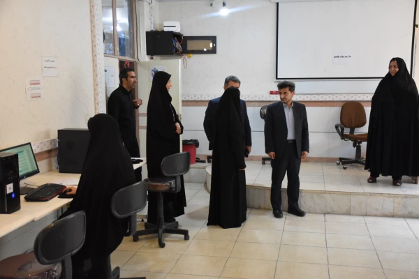 بازدید معاون استاندار از حوزه ارزیابی داوطلبان ورود به دانشگاه فرهنگیان دانشگاه استان چهارمحال و بختیاری  4