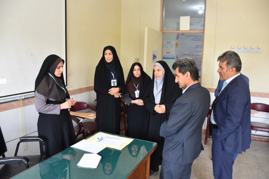 بازدید معاون استاندار از حوزه ارزیابی داوطلبان ورود به دانشگاه فرهنگیان دانشگاه استان چهارمحال و بختیاری  7