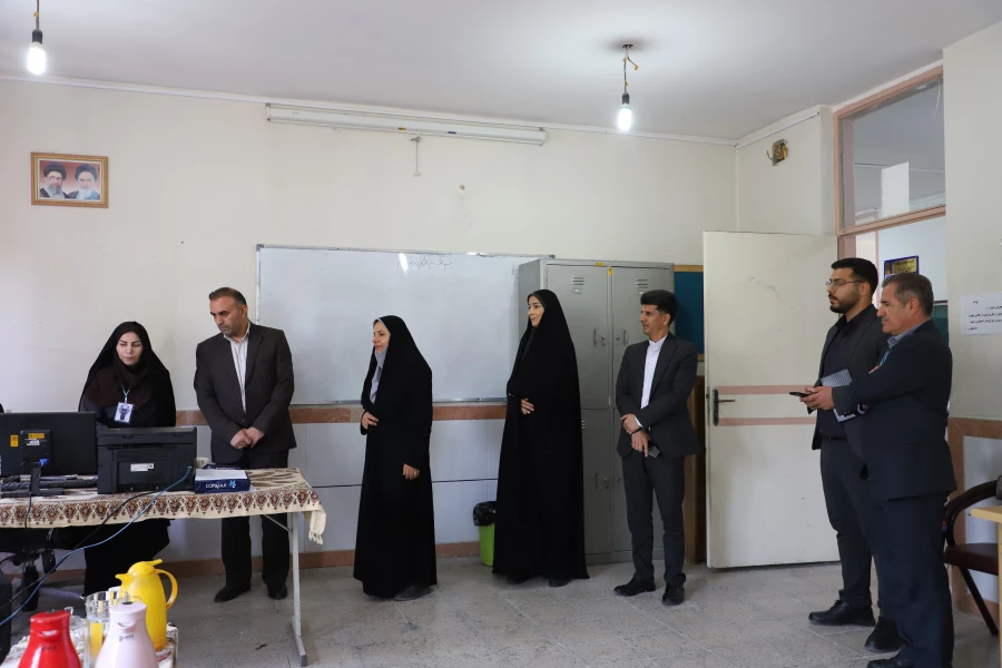 1708966fMVNng21t4laud7bT