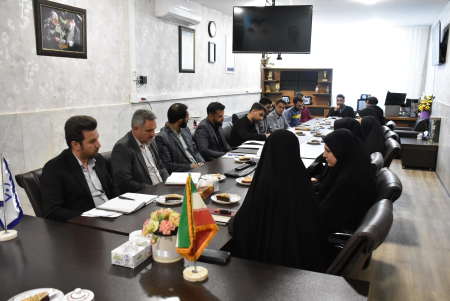 نشست صمیمی رئیس دانشگاه فرهنگیان استان با اعضای شورای صنفی دانشجویان
 4