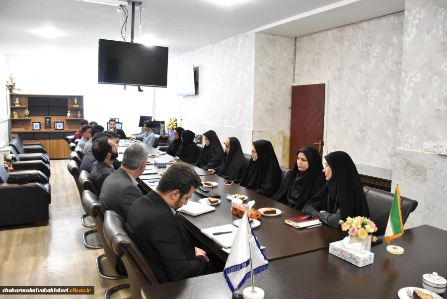 نشست صمیمی رئیس دانشگاه فرهنگیان استان با اعضای شورای صنفی دانشجویان
