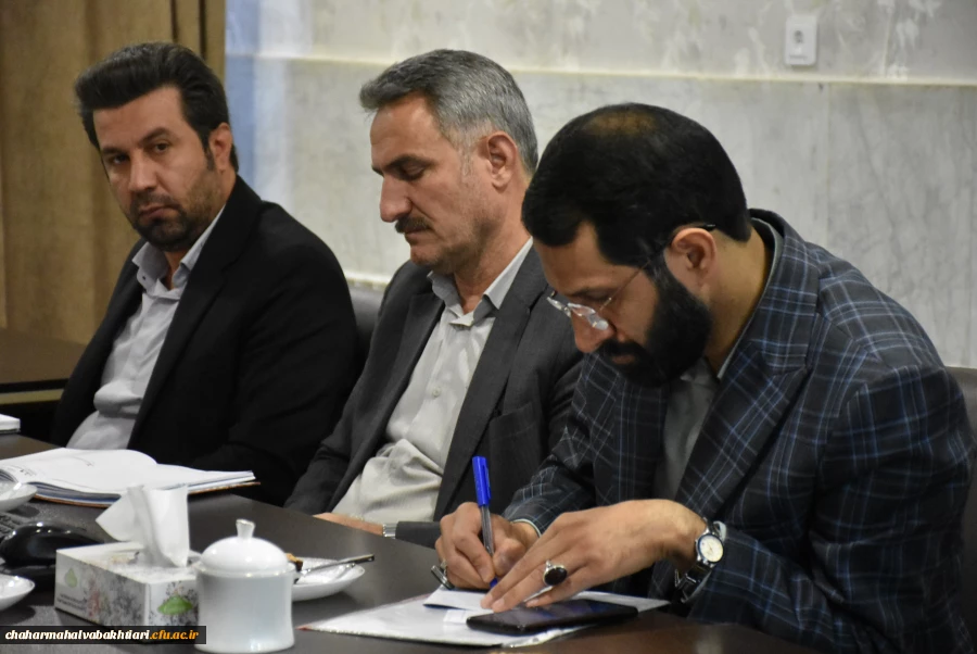 نشست صمیمی رئیس دانشگاه فرهنگیان استان با اعضای شورای صنفی دانشجویان
