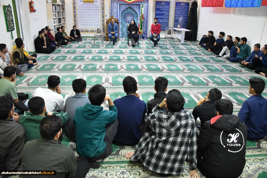 دیدار صمیمی رییس دانشگاه فرهنگیان استان با دانشجویان پردیس بحرالعلوم شهرکرد