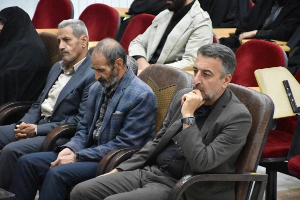 عطر ایثار  و شهادت در پردیس شهید باهنر شهرکرد 5