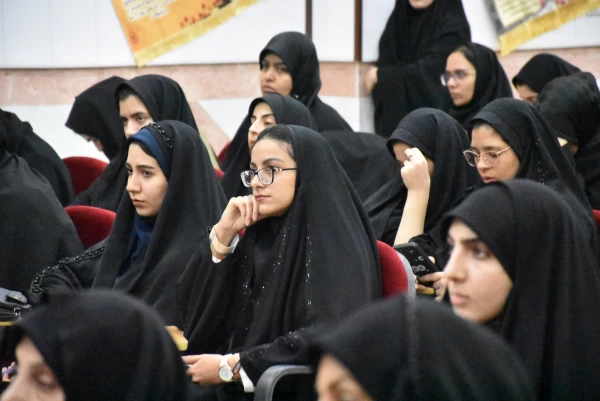 عطر ایثار  و شهادت در پردیس شهید باهنر شهرکرد 8