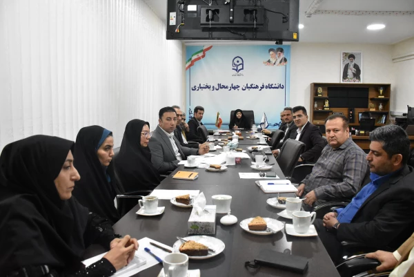 کتاب و کتابخوانی؛ اساس توسعه علمی و فرهنگی جامعه
 2