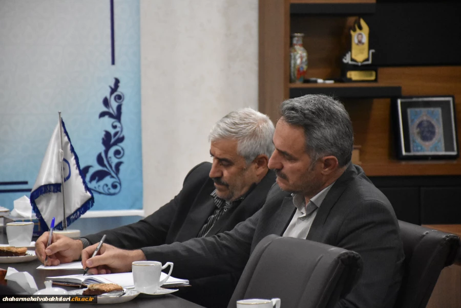 کتاب و کتابخوانی؛ اساس توسعه علمی و فرهنگی جامعه
 4