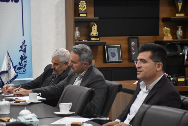 کتاب و کتابخوانی؛ اساس توسعه علمی و فرهنگی جامعه
 5