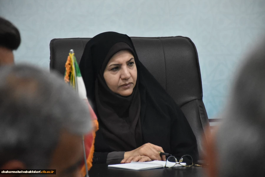 کتاب و کتابخوانی؛ اساس توسعه علمی و فرهنگی جامعه
 7