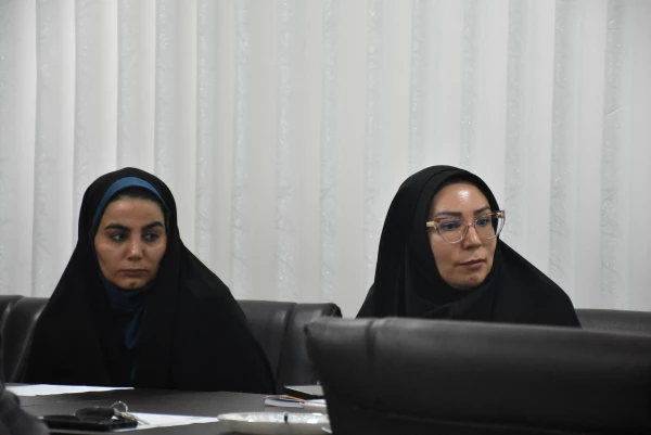 کتاب و کتابخوانی؛ اساس توسعه علمی و فرهنگی جامعه
 12