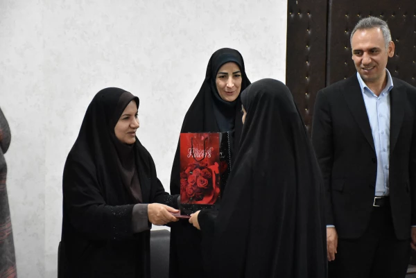 درخشش نخبگان دانشگاه فرهنگیان استان در جشنواره های کشوری؛تقدیر از ستارگان علمی و فرهنگی دانشگاه
 4