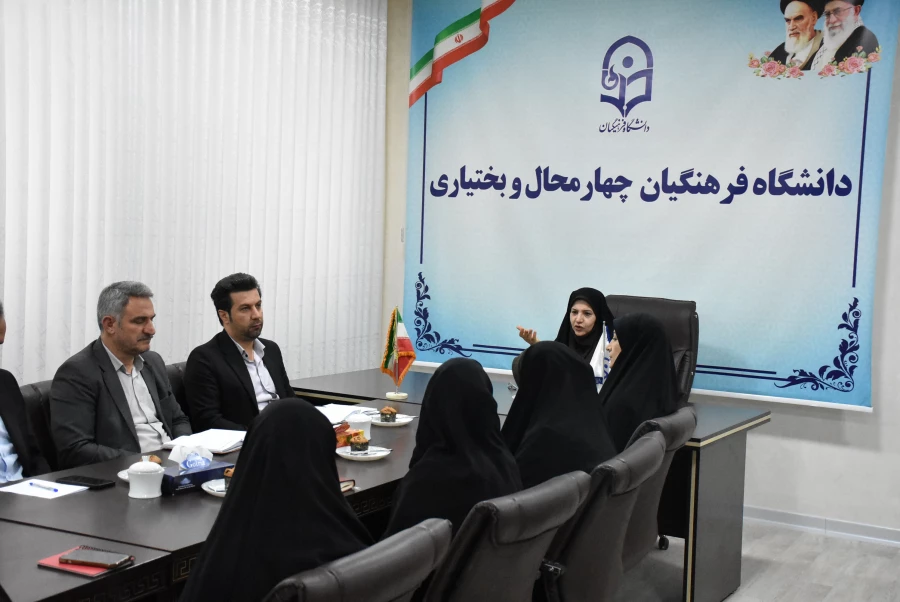 درخشش نخبگان دانشگاه فرهنگیان استان در جشنواره های کشوری؛تقدیر از ستارگان علمی و فرهنگی دانشگاه
 5