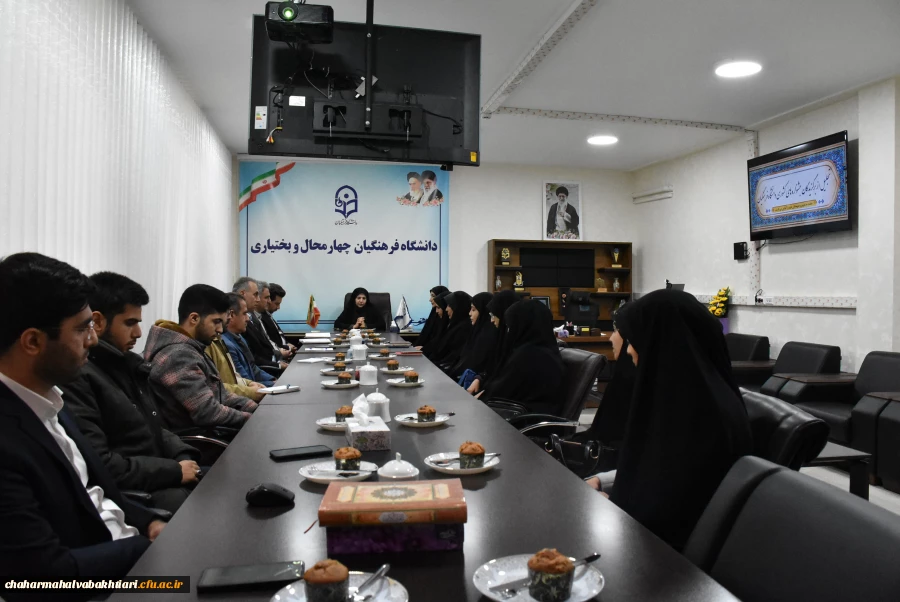 درخشش نخبگان دانشگاه فرهنگیان استان در جشنواره های کشوری؛تقدیر از ستارگان علمی و فرهنگی دانشگاه
