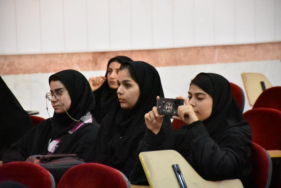 برگزاری مسابقات مناظره دانشجویی در دانشگاه فرهنگیان استان 15