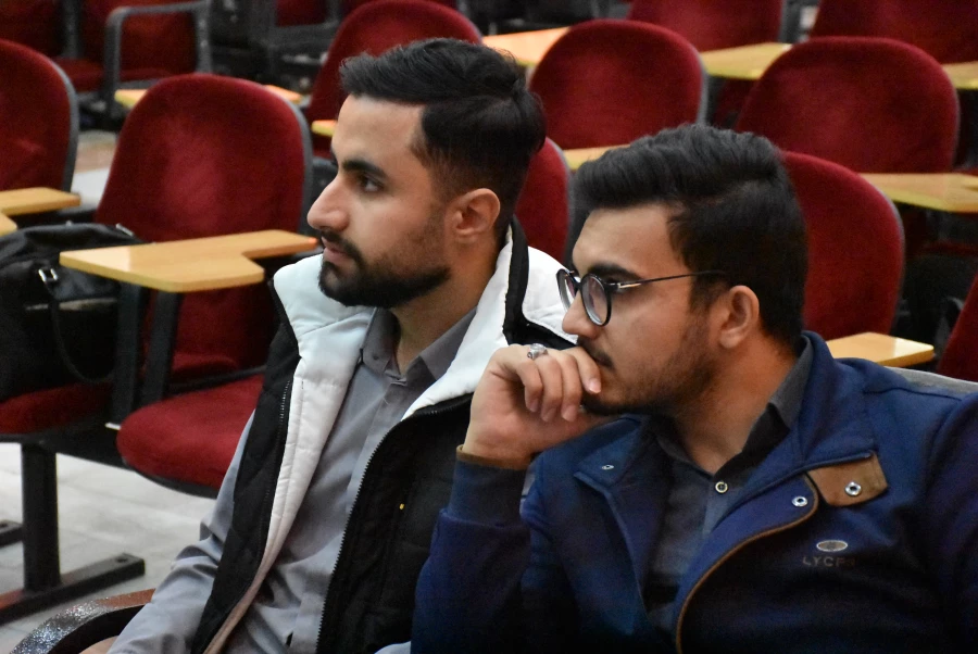 برگزاری مسابقات مناظره دانشجویی در دانشگاه فرهنگیان استان 16