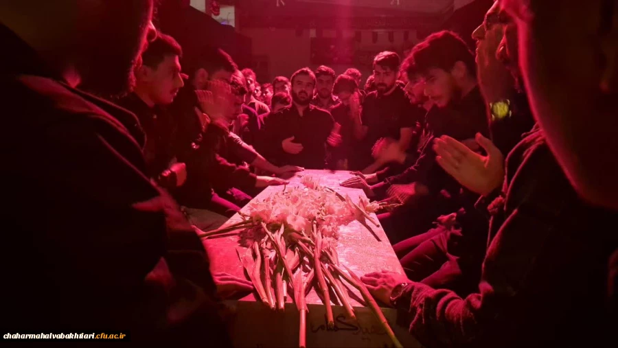 دانشجوبان دانشکده علوم انسانی در سوگ حضرت فاطمه زهرا (س) و با دلی پر از عشق، میزبان  پیکر پاک شهید گمنام بودند 2