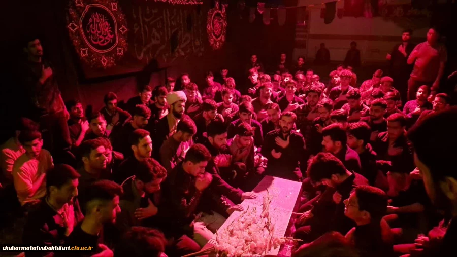 دانشجوبان دانشکده علوم انسانی در سوگ حضرت فاطمه زهرا (س) و با دلی پر از عشق، میزبان  پیکر پاک شهید گمنام بودند 3