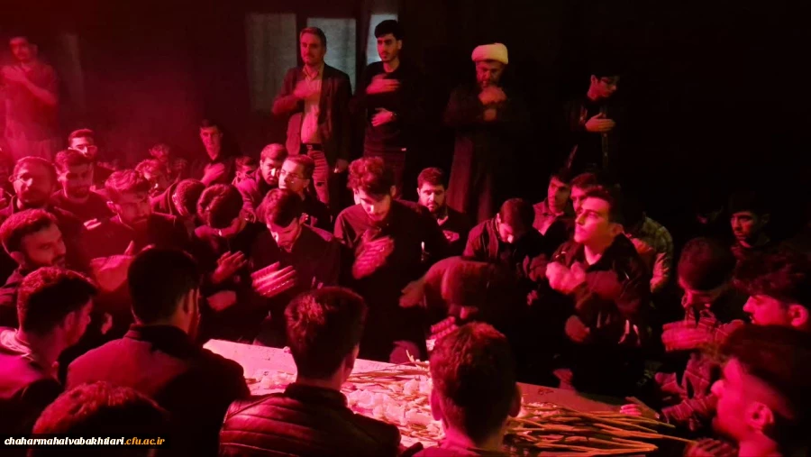 دانشجوبان دانشکده علوم انسانی در سوگ حضرت فاطمه زهرا (س) و با دلی پر از عشق، میزبان  پیکر پاک شهید گمنام بودند 7