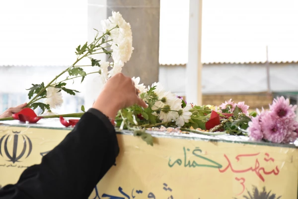 آرامشِ آسمانی در آغوشِ دانشگاه فرهنگیان؛ لحظه ای که یک شهید گمنام دل های دانشجویان را به تپش انداخت 11