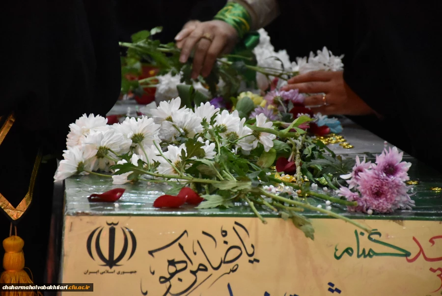 آرامشِ آسمانی در آغوشِ دانشگاه فرهنگیان؛ لحظه ای که یک شهید گمنام دل های دانشجویان را به تپش انداخت
