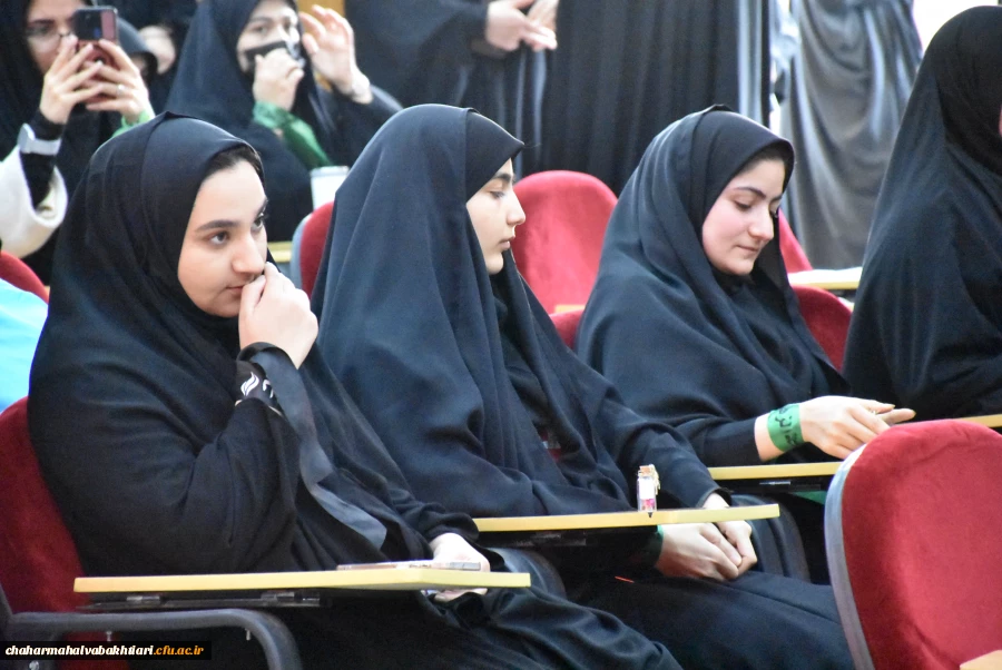 آرامشِ آسمانی در آغوشِ دانشگاه فرهنگیان؛ لحظه ای که یک شهید گمنام دل های دانشجویان را به تپش انداخت
