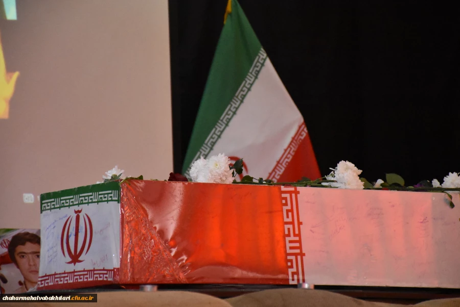 آرامشِ آسمانی در آغوشِ دانشگاه فرهنگیان؛ لحظه ای که یک شهید گمنام دل های دانشجویان را به تپش انداخت
