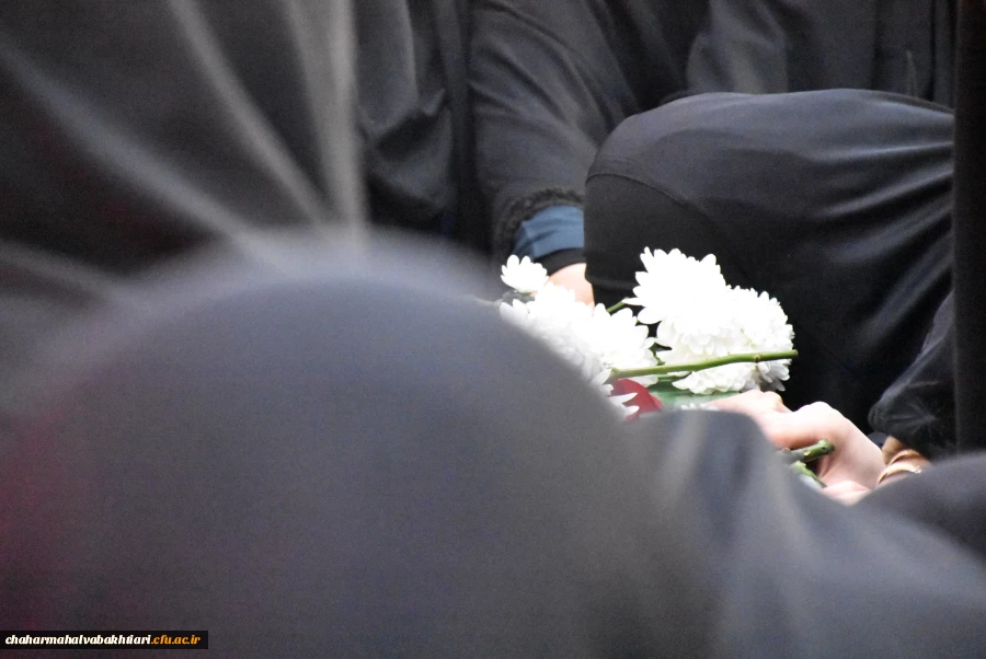 آرامشِ آسمانی در آغوشِ دانشگاه فرهنگیان؛ لحظه ای که یک شهید گمنام دل های دانشجویان را به تپش انداخت
