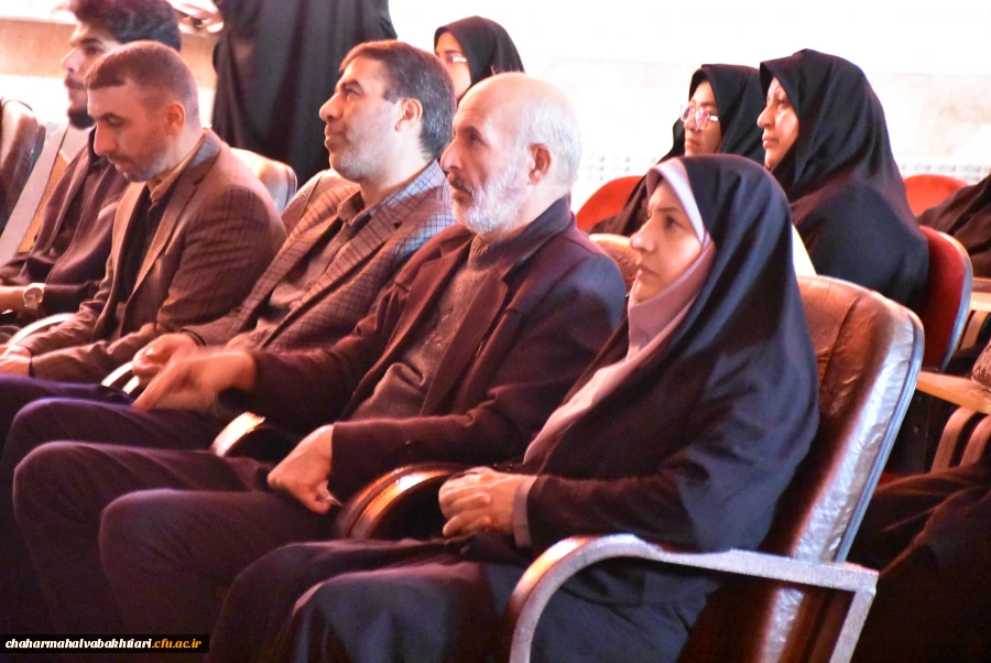 آرامشِ آسمانی در آغوشِ دانشگاه فرهنگیان؛ لحظه ای که یک شهید گمنام دل های دانشجویان را به تپش انداخت
