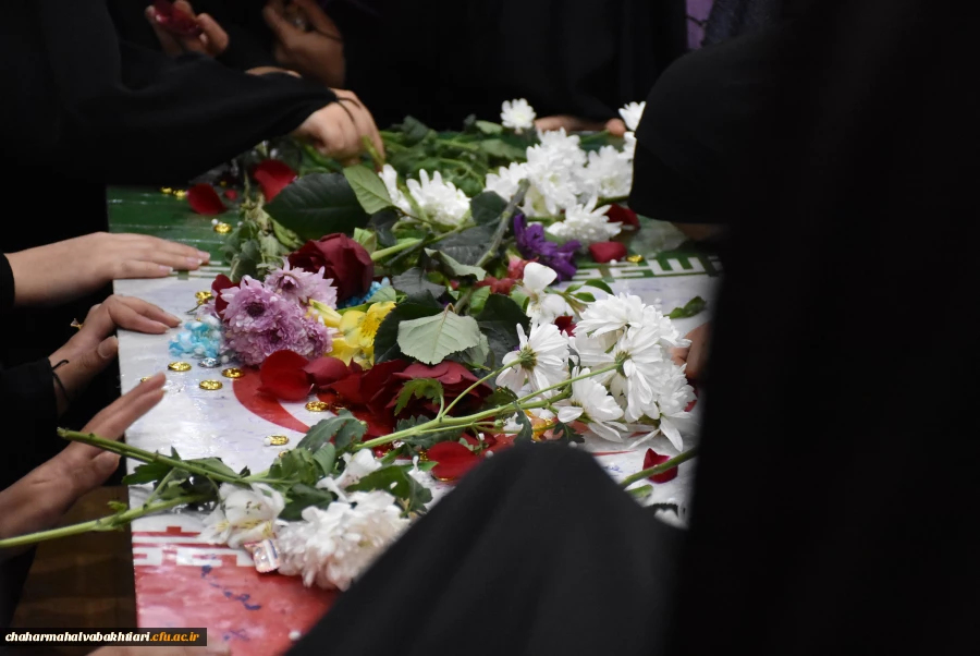 آرامشِ آسمانی در آغوشِ دانشگاه فرهنگیان؛ لحظه ای که یک شهید گمنام دل های دانشجویان را به تپش انداخت
