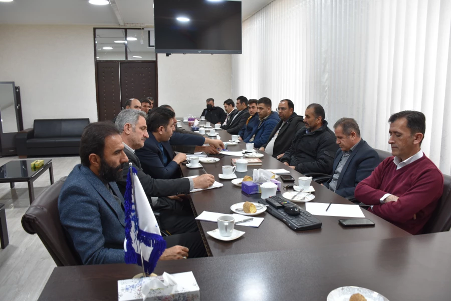 تأکید بر رسیدگی به مطالبات کارکنان آشپزخانه و ارتقای کیفیت غذای دانشجویان 4