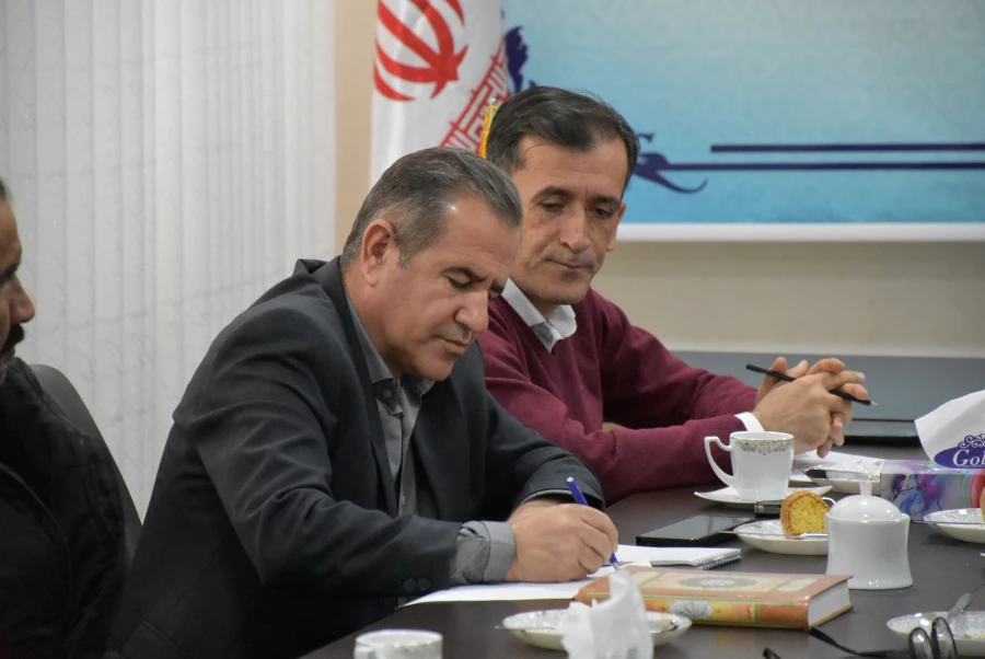 تأکید بر رسیدگی به مطالبات کارکنان آشپزخانه و ارتقای کیفیت غذای دانشجویان 10