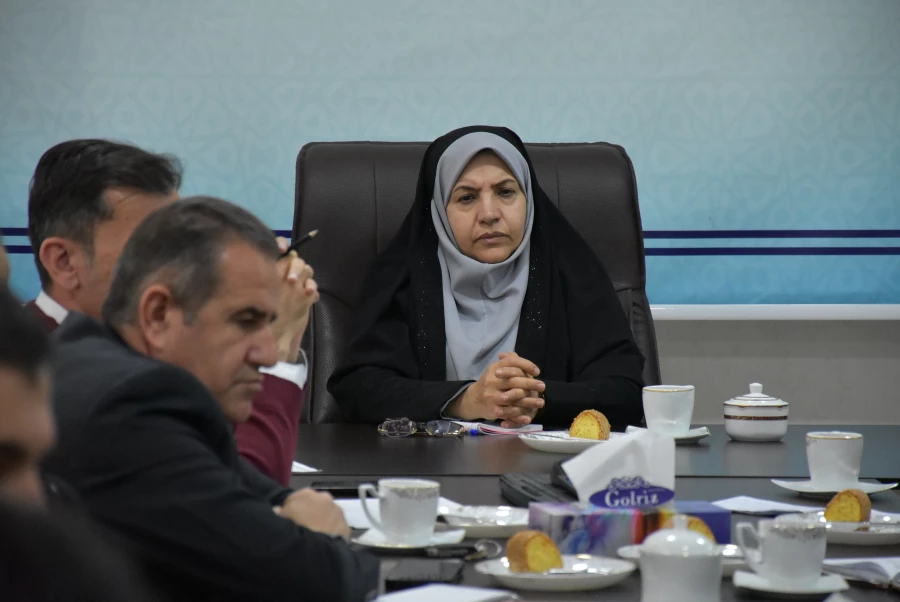 تأکید بر رسیدگی به مطالبات کارکنان آشپزخانه و ارتقای کیفیت غذای دانشجویان 16