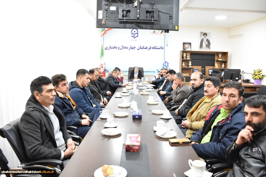 برگزاری نشست صمیمی سرپرست مدیریت دانشگاه فرهنگیان استان با کارکنان آشپزخانه