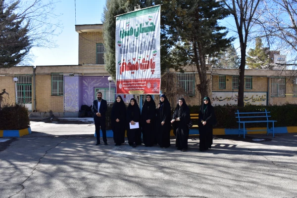 خادمان جوان در میلاد حضرت مهدی (عج) در مسجد جمکران، ندای انتظار را به گوش جهان می رسانند 7