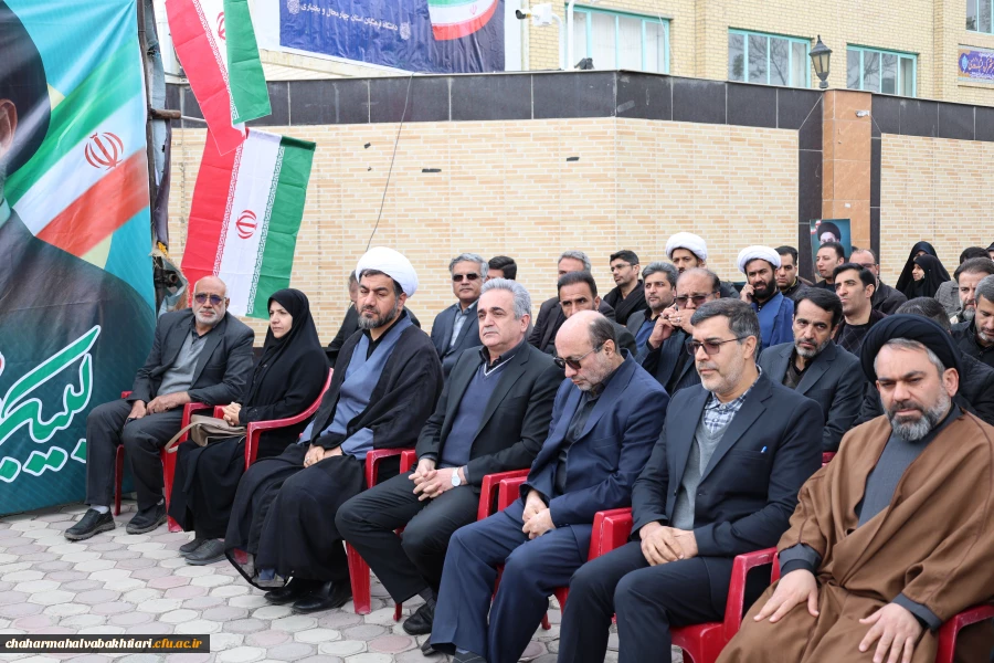 اجتماع بزرگ دانشگاهیان در گرامیداشت یاد و خاطره رهبر شهید و بیعت با سومین رهبر انقلاب  8