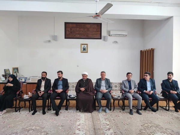 تاکید نماینده ولی فقیه در استان بر تحول در نظام تربیتی با الگوگیری از سیره رهبر شهید در دیدار با مسئولان دانشگاه فرهنگیان 3