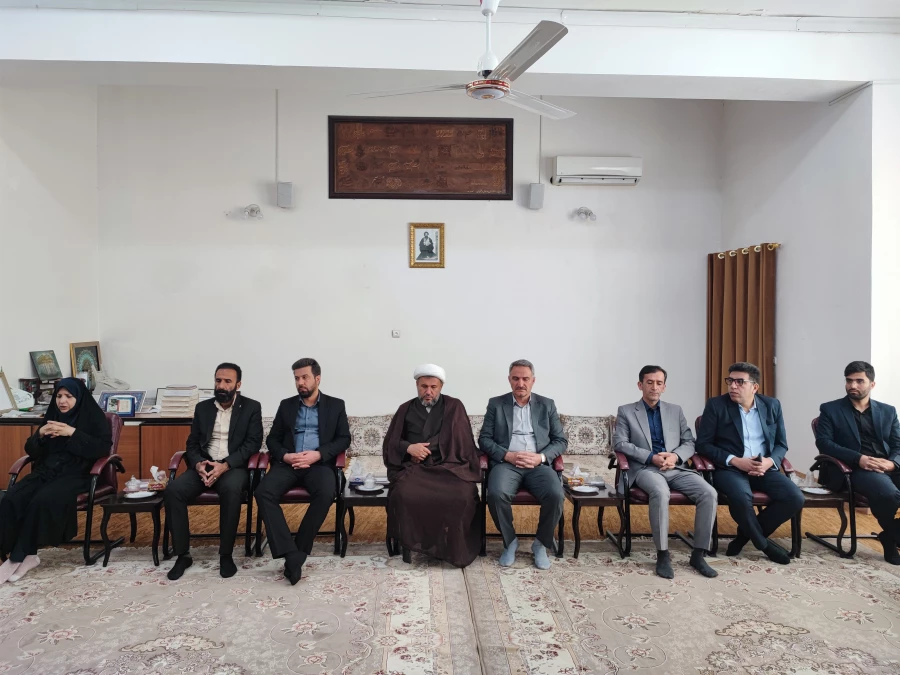 تاکید نماینده ولی فقیه در استان بر تحول در نظام تربیتی با الگوگیری از سیره رهبر شهید در دیدار با مسئولان دانشگاه فرهنگیان 4
