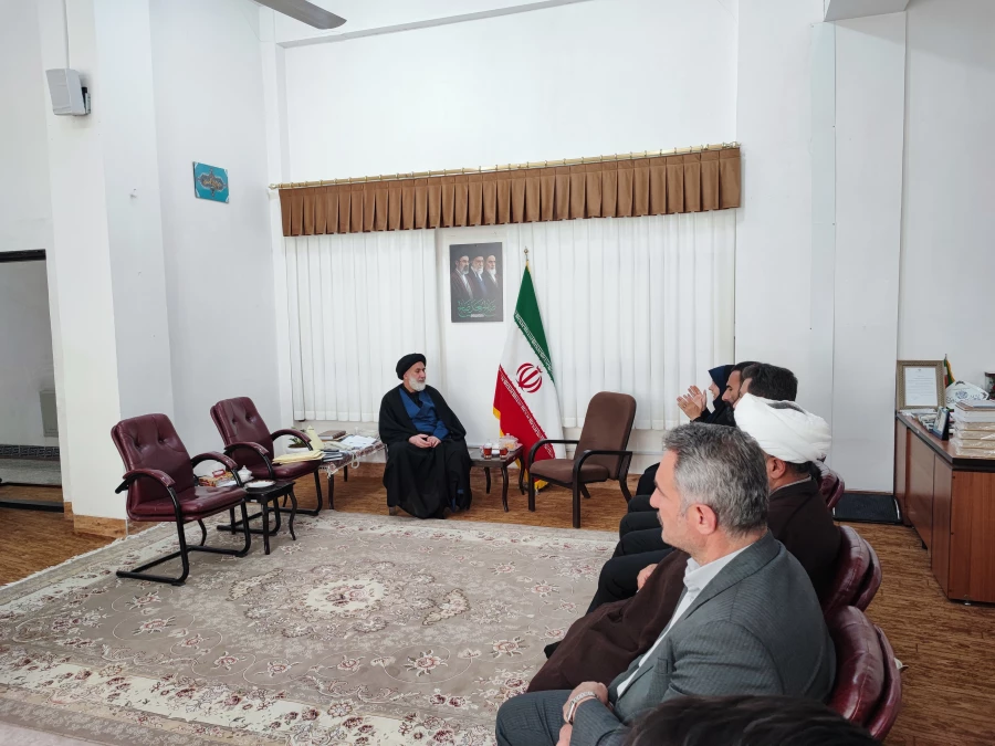 تاکید نماینده ولی فقیه در استان بر تحول در نظام تربیتی با الگوگیری از سیره رهبر شهید در دیدار با مسئولان دانشگاه فرهنگیان 5