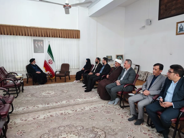 تاکید نماینده ولی فقیه در استان بر تحول در نظام تربیتی با الگوگیری از سیره رهبر شهید در دیدار با مسئولان دانشگاه فرهنگیان 10