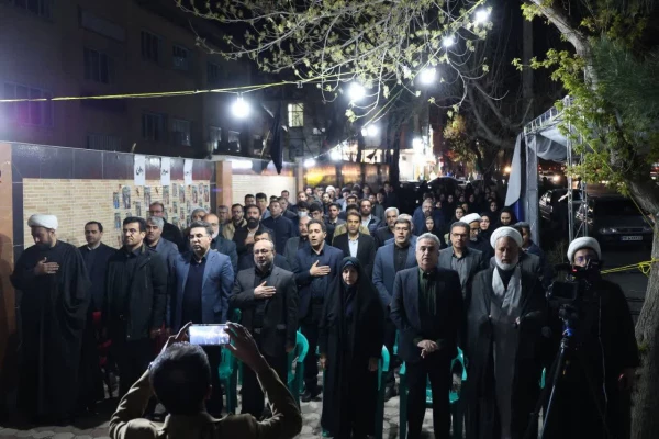 تصاویری از اجتماع دانشگاهیان به مناسبت چهلمین روز شهادت رهبر شهید 10