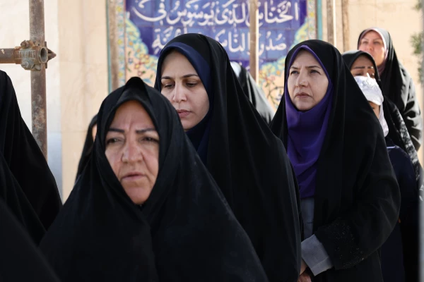 تصاویری ازآیین پیاده روی و زیارت قبور مطهر شهدای گمنام شهرکرد توسط کارکنان دانشگاه فرهنگیان استان چهارمحال و بختیاری 17