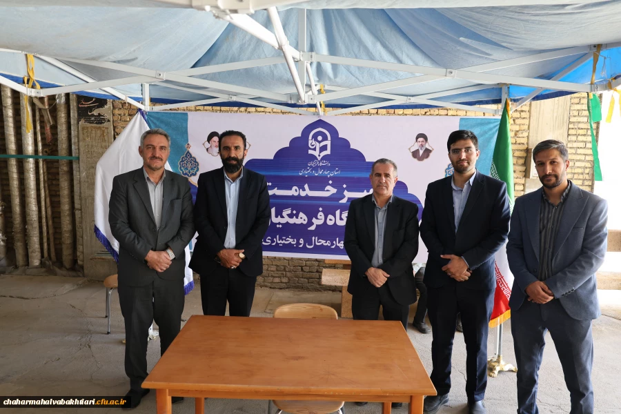تصاویری از مواکب و میزخدمت دانشگاه فرهنگیان استان در نماز جمعه 