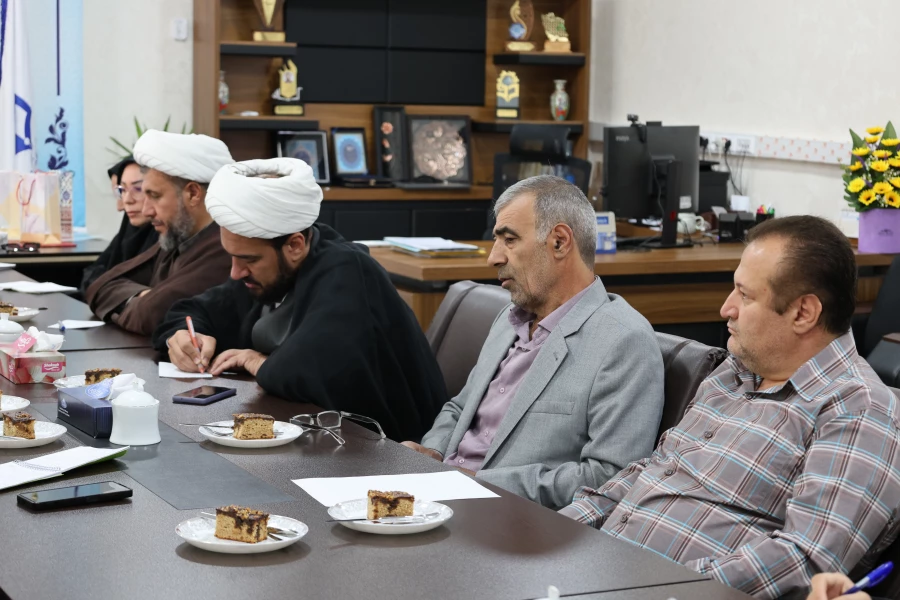 تأکید سرپرست دانشگاه فرهنگیان استان بر نقش راهبردی پژوهش و لزوم جمع آوری ایده های علمی درباره تأثیر نماز بر کاهش آسیب های اجتماعی 3