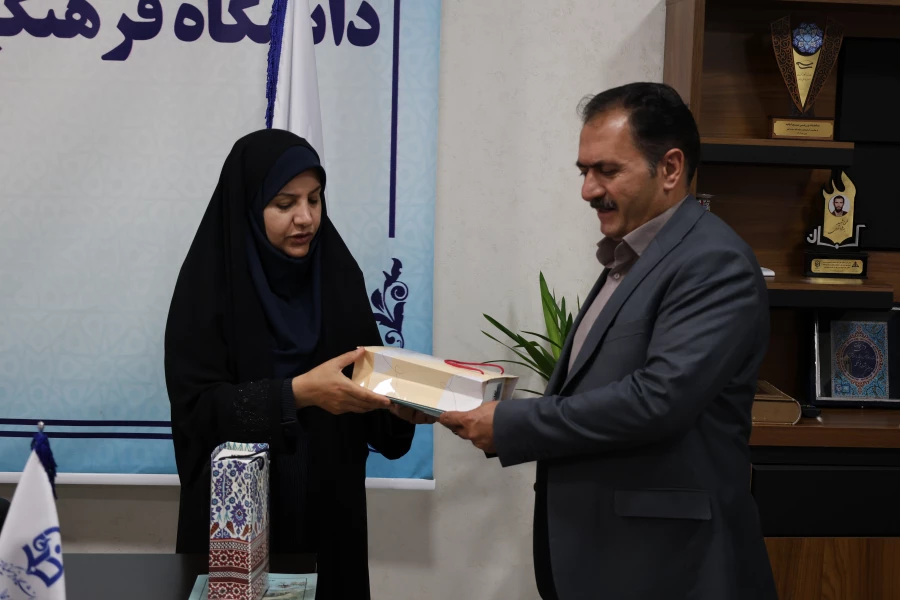 تأکید سرپرست دانشگاه فرهنگیان استان بر نقش راهبردی پژوهش و لزوم جمع آوری ایده های علمی درباره تأثیر نماز بر کاهش آسیب های اجتماعی 8